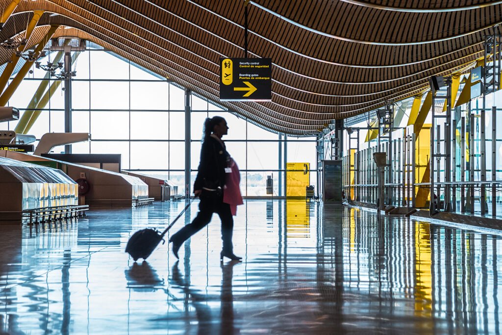 Airport Transfers in Miami: Why Private Chauffeur Services Are the Safest Option for Women